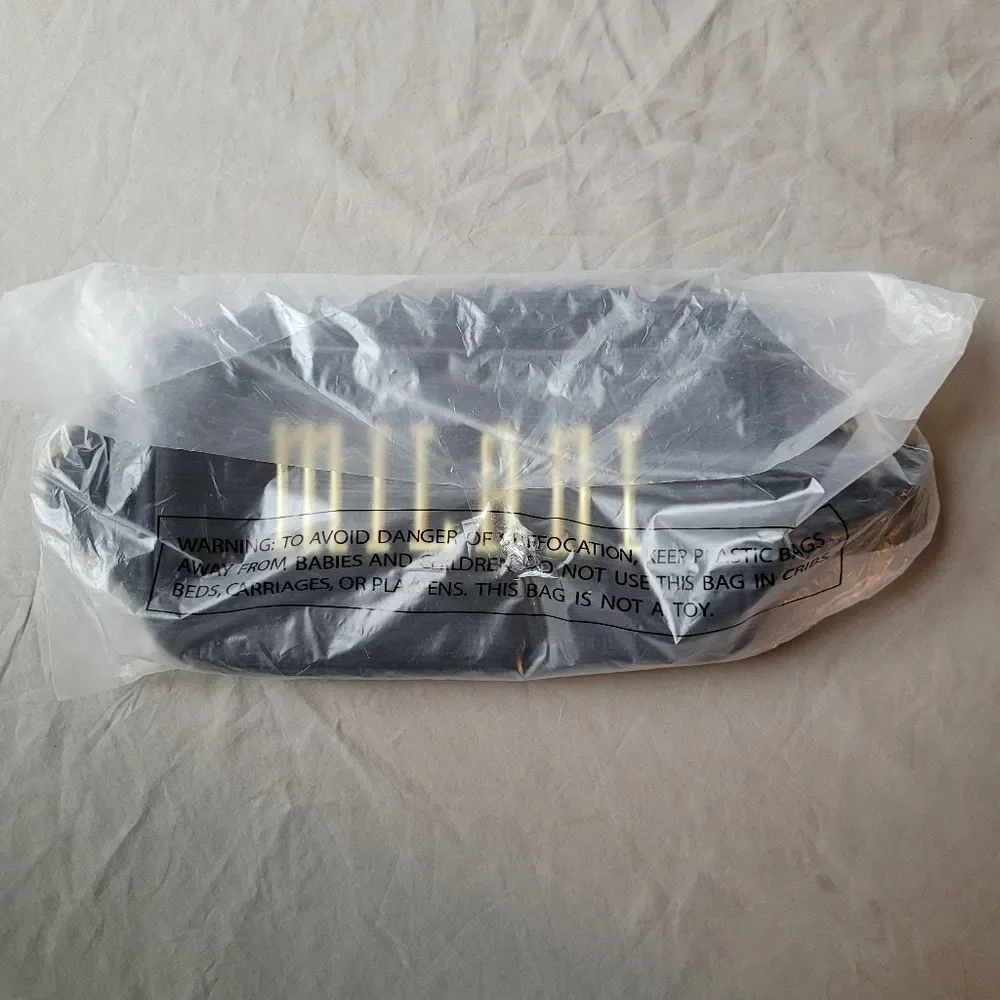 Milani Cosmetic Travel Toiletry Bag Color Black